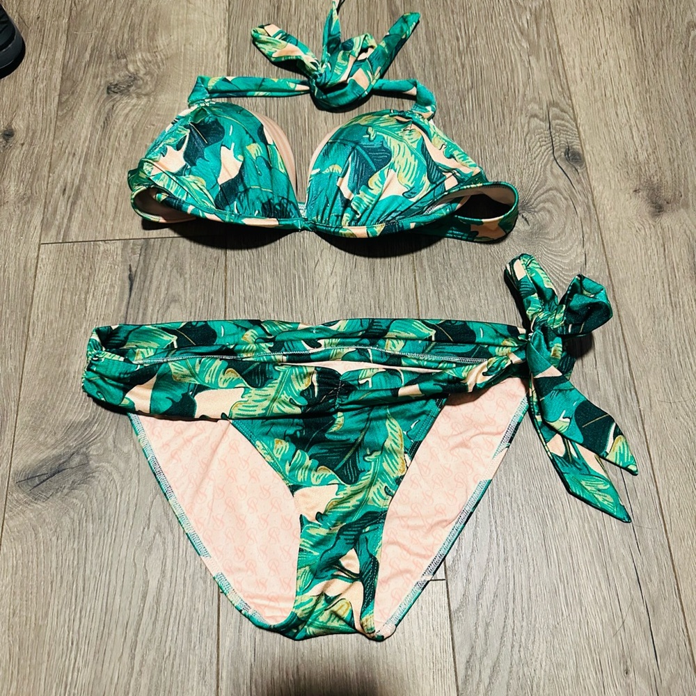 💚Victoria Secret Swim Set 💚 - Picture 4 of 16